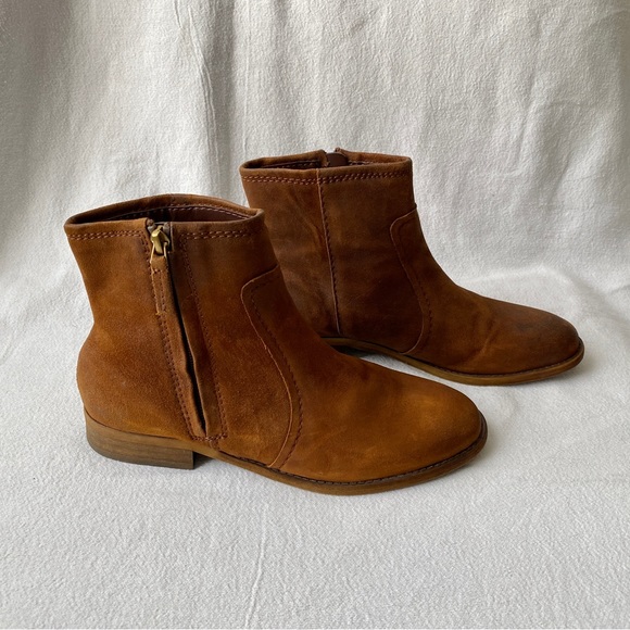 Franco Sarto - distressed leather booties / ankle boots - size 7 - Picture 3 of 10